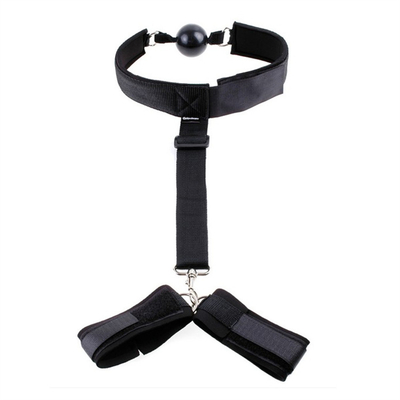 Negro 2 en 1 Erótica Esposas en la espalda de vuelta Silicona Boquilla sólida Bondage juguetes BDSM herramientas de coqueteo de pareja