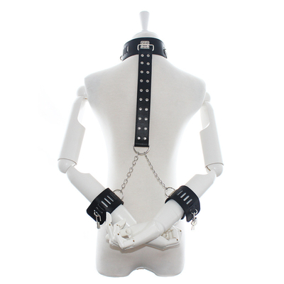 Arnesas de bondage, cuello gótico de moda, PU sexy punk choker con Dangle de corazón de aleación para mujer