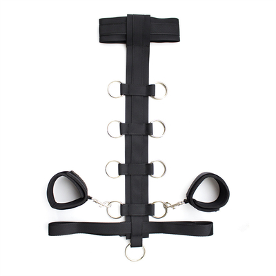 Arnesas de bondage, cuello gótico de moda, PU sexy punk choker con Dangle de corazón de aleación para mujer