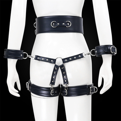 Arnesas de bondage, cuello gótico de moda, PU sexy punk choker con Dangle de corazón de aleación para mujer