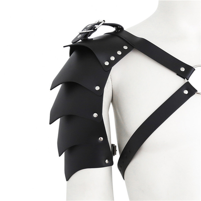 Último diseño genial BDSM bondage fetiche hombro de los hombres cinturón de cuero falso gay negro arnés de pecho