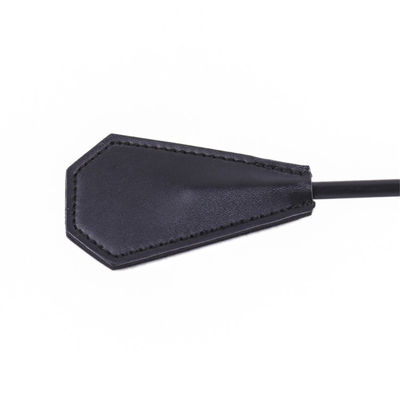 Estimulador de glúteos de masaje de sentido de entrenamiento de doble uso Peluda de plumas de cuero de remo con rosa Kindky Bowknot coqueteo esclavitud